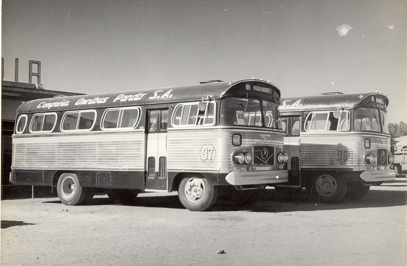 Compaia and Omnibus Pando S/A (COPSA), from Uruguay, was the first customer of the overseas and acquired (in 1961) urban buses with capacity for 27 seated passengers