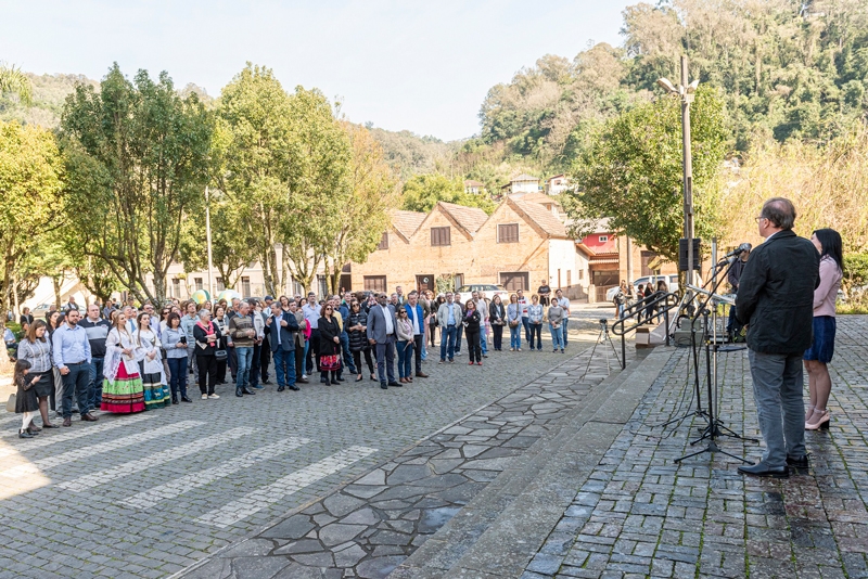 Seguindo o conceito do muselogo francs Hugues de Varine Bohan, o acervo abrange o patrimnio cultural e no a coleo, como tradicionalmente ocorre