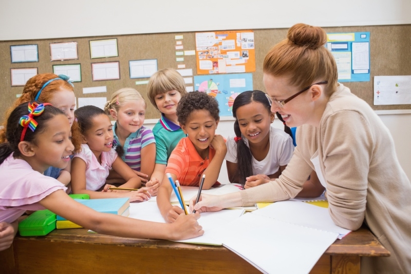 "Investir em Educao  garantir o futuro" (Toru Kumon)